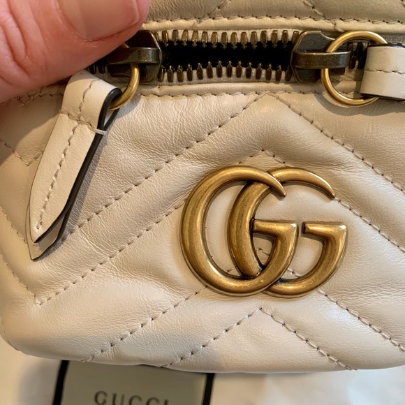 Gucci Calfskin Matelasse Mini GG Marmont Rounded Backpack in White - Picture 5 of 10